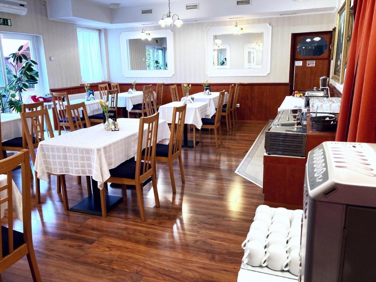 Liza Aqua & Conference Hotel Lajosmizse Ngoại thất bức ảnh