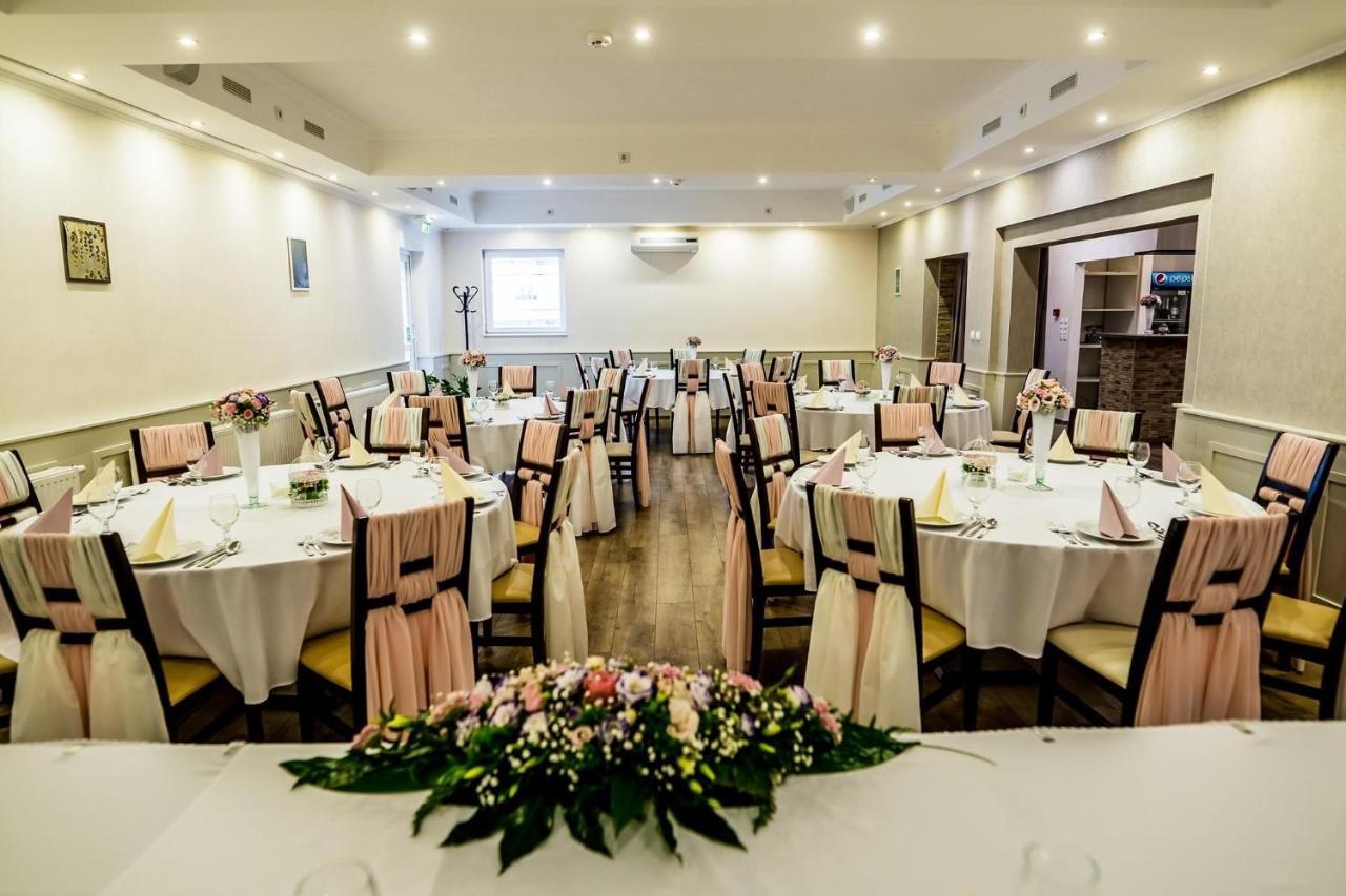 Liza Aqua & Conference Hotel Lajosmizse Ngoại thất bức ảnh